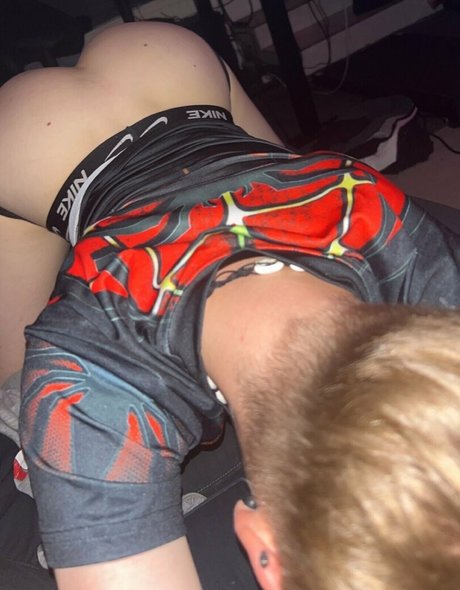 luistwinkyy étoile nue img