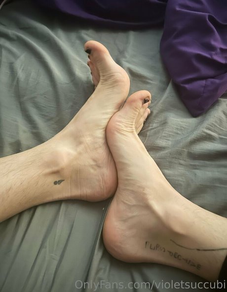 violetsuccubi actrice érotique photos