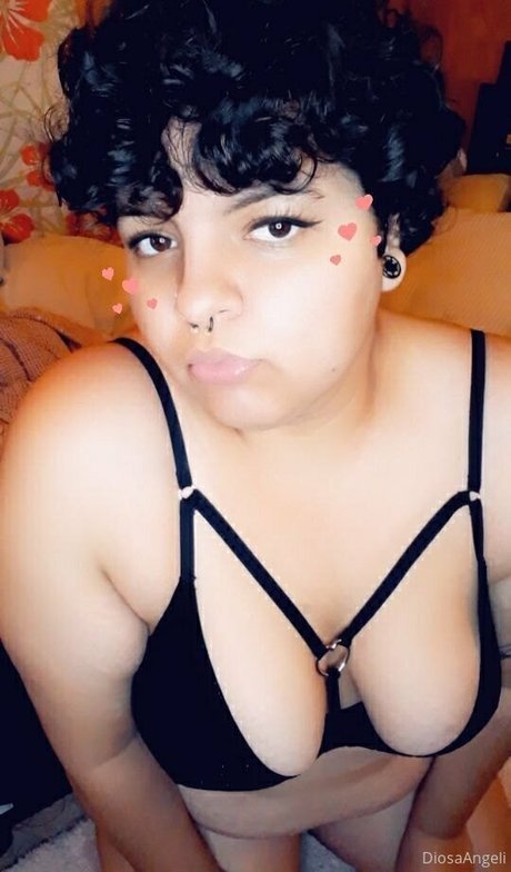 fall4angelic étoile sexy photos