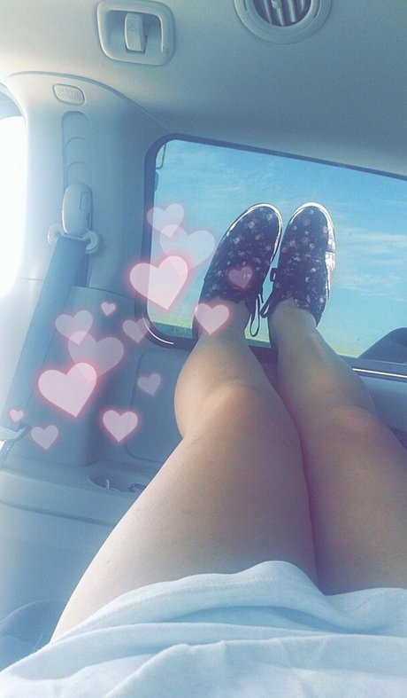 fall4angelic actrice de nus des photos