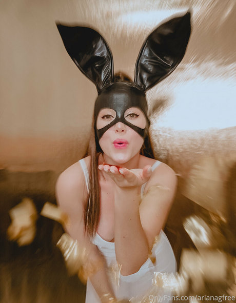 arianagfree modèle artistique photo