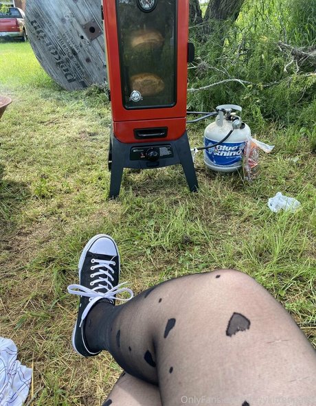 dizzykittenpaws mannequin photo