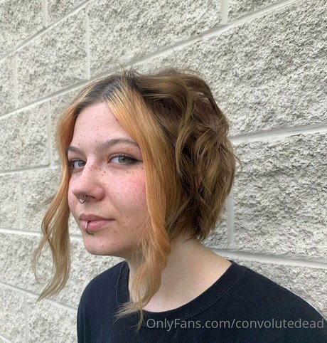 convolutedead actrice de grande qualité galeries