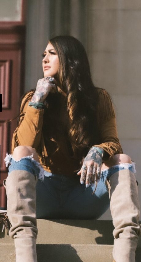 Marisa Laren étoile adulte galeries