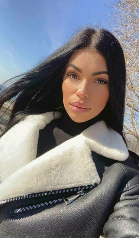 yourqueenkira étoile hd des photos