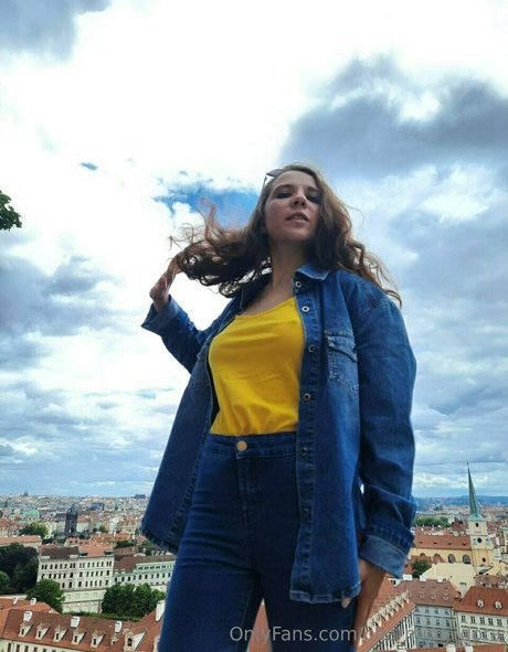 charming dora star du porno gratuit galeries