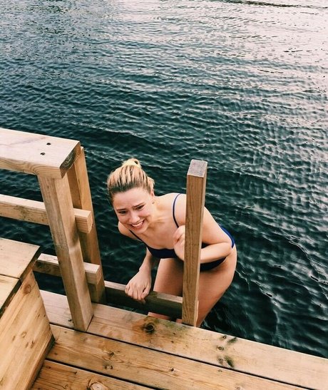 Dagny Norvoll Sandvik star du porno érotique collection