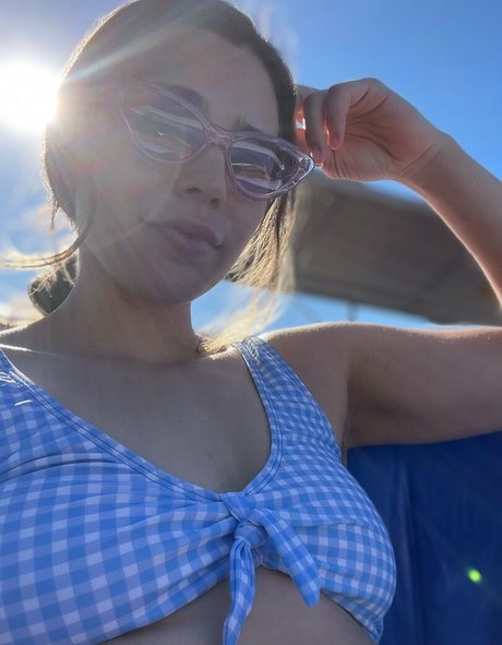 livvy5493 actrice chaude photos