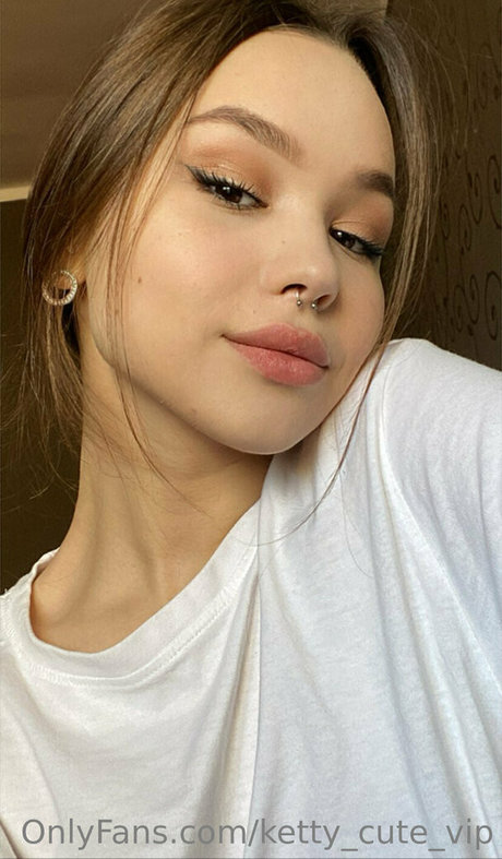 ketty cute actrice adulte photo