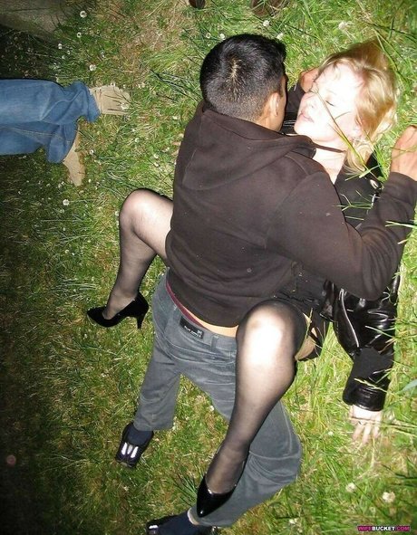 Fun In Clubs modèle de haute qualité des photos