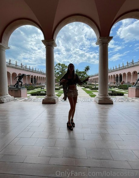 lola costa étoile exclusive des photos