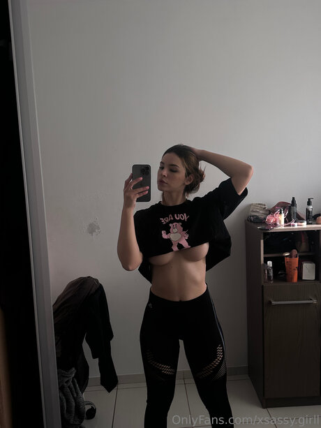 xsassy girll modèle chaud des photos