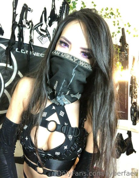 cyberfaee star du porno hd img