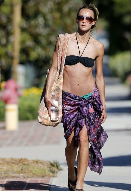 Sharni Vinson haut étoile archive