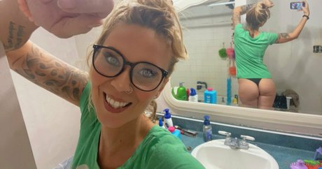 badcandyy actrice de grande qualité galeries