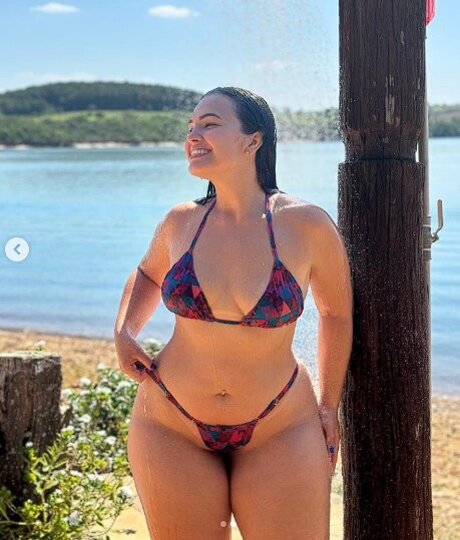 Ana Ferroni étoile gratuite image