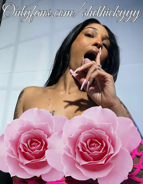 Shethickyyy étoile parfaite archive