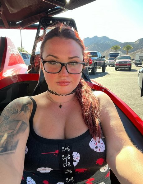 devikurr star exclusive image