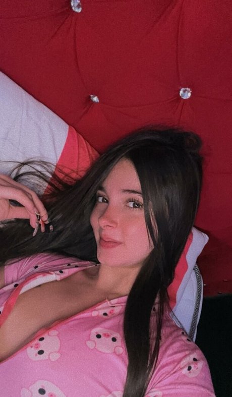 Lucyy tayy belle actrice photo