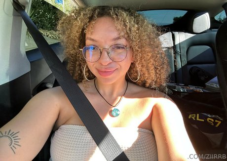 maman asiatique onlyfans sexe érotique images