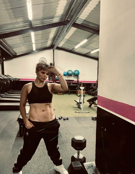 isabellamout1 actrice adulte archive