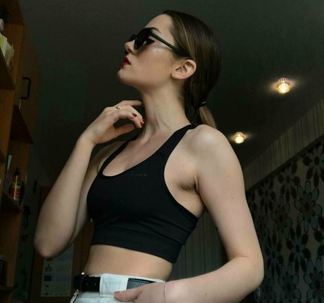 yanasugarr actrice xxx image