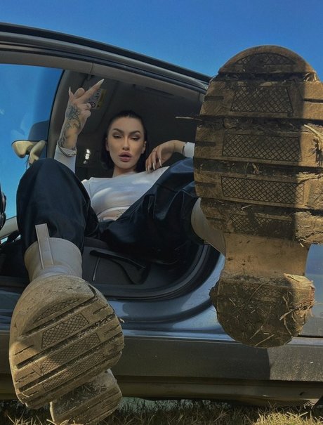 LaReinaMalvadaa modèle exclusif galerie