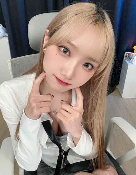 Woojungx4 actrice xxx archive