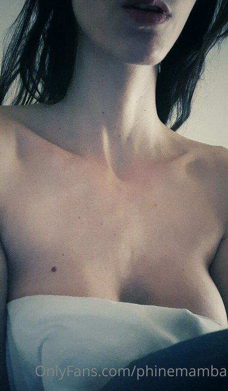 phinemamba star du porno érotique photos