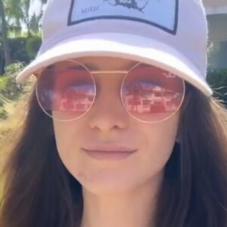 Olcziksa jolie étoile galeries