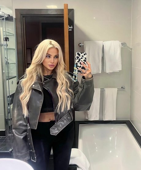 Angelika Kramer star du porno chaude galerie