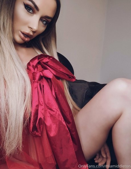 chatte solo uniquementfans jolie xxx galerie