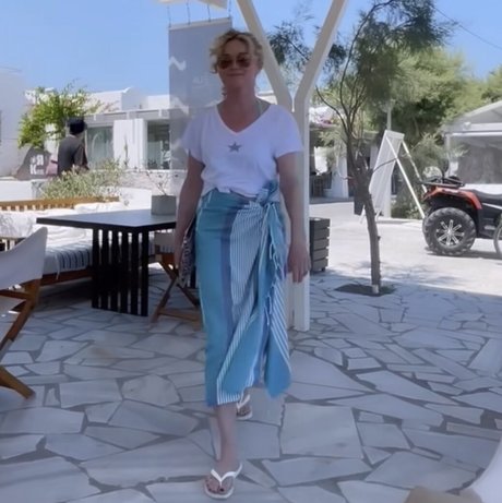 Anthea Turner modèle érotique img