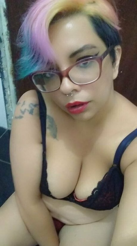 liliveil666 modèle de sexe photos