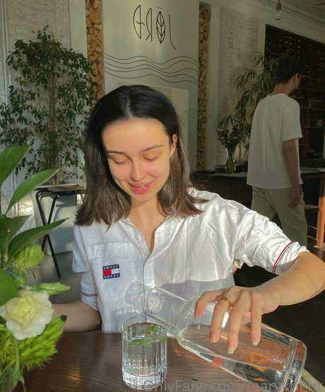 maryloveeeefree star du porno en haute qualité des photos