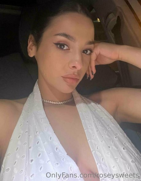 roseysweets modèle adulte image
