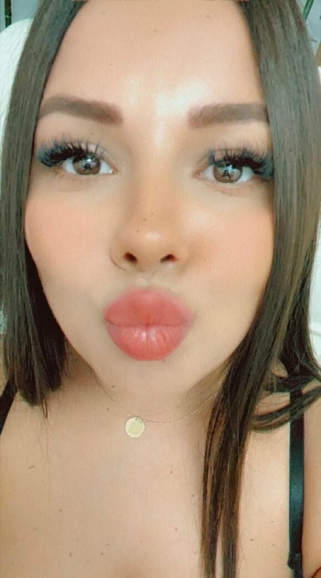 ariamoreu star du porno adulte collection