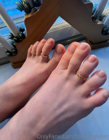 toesonglitter actrice libre image