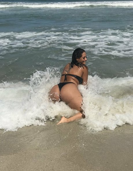 nathaliapervertvip modèle pornographique archive