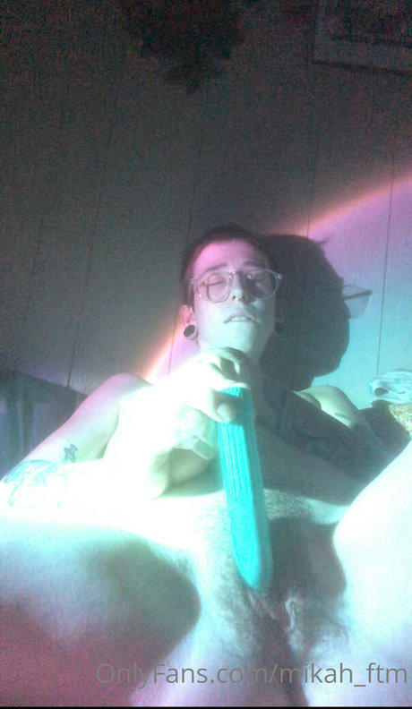 faguettemikah étoile xxx img