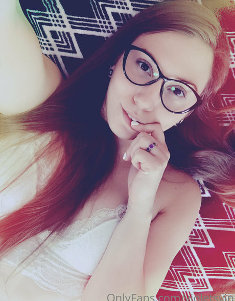 violetsvip actrice nue des photos