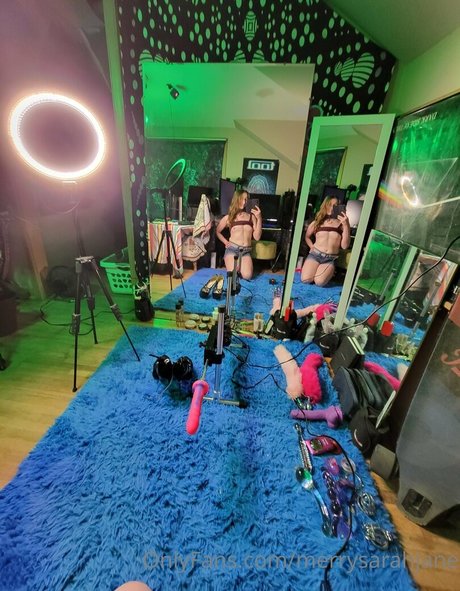 merrysarahjane étoile exclusive img