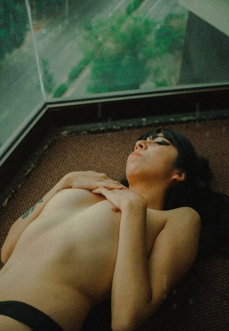 Basoofia actrice de grande qualité collection