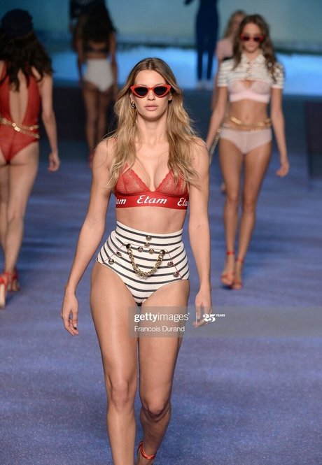 Nibar Madar actrice de sexe galeries