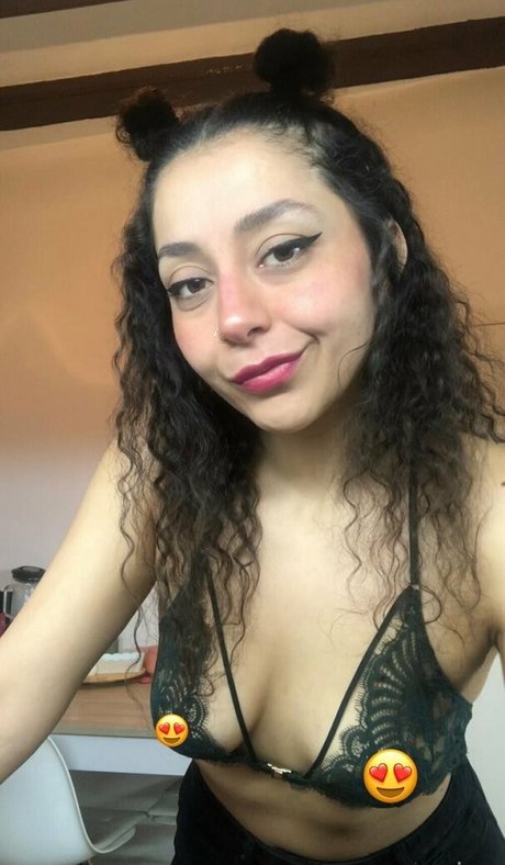 renne miau nus de stars du porno des photos