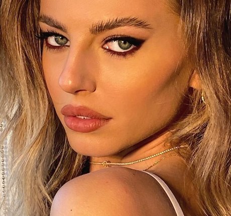 Eliana Jones actrice artistique des photos