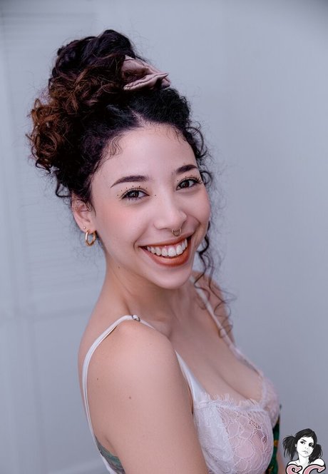 Amarte modèle sexy images