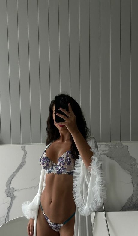 skyemoodyy actrice artistique photos