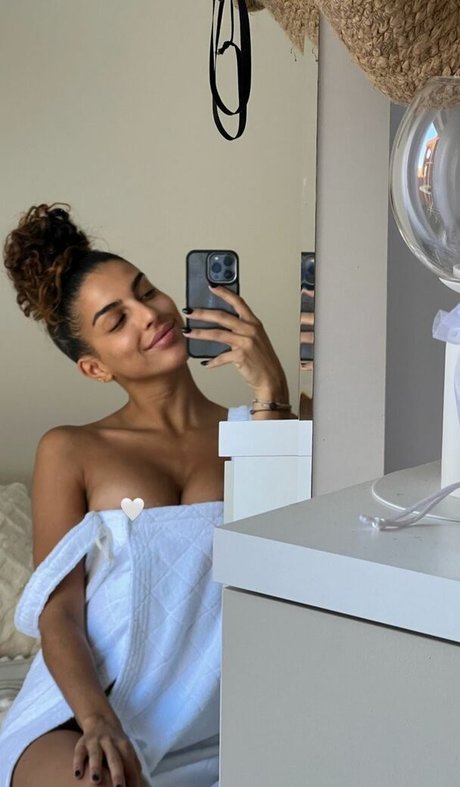 Zoe Bayona modèle pornographique photos