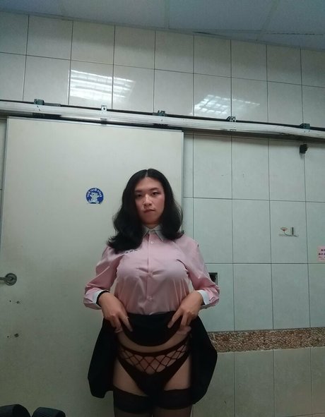 xxxyahui modèle xxx archive